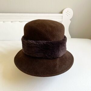 VINTAGE CHOCOLATE BROWN FELT FAUR FUR BAND BUCKET FEDORA HAT CANADIAN MADE